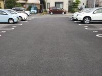 レオネクストＳ＆Ｈ 駐車場