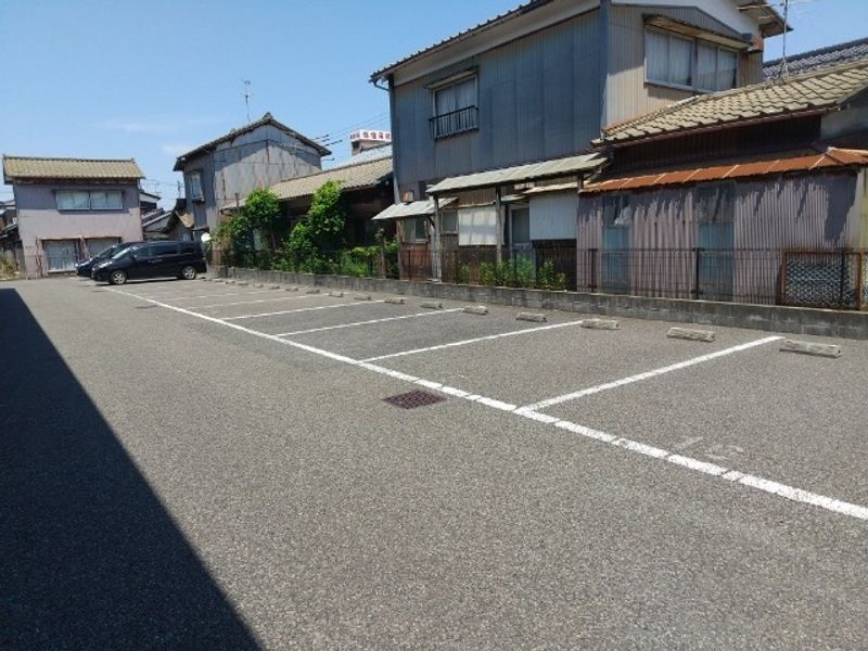 レオパレスアルコバレーノ 駐車場