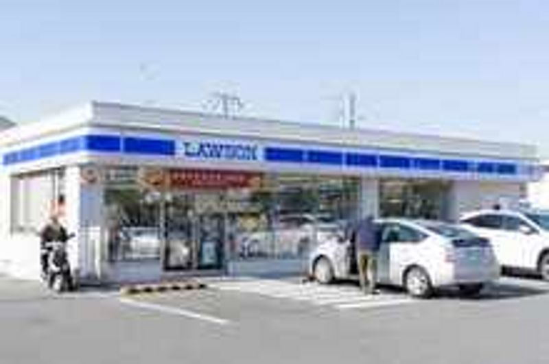 レオパレスフォンターナ 玄関