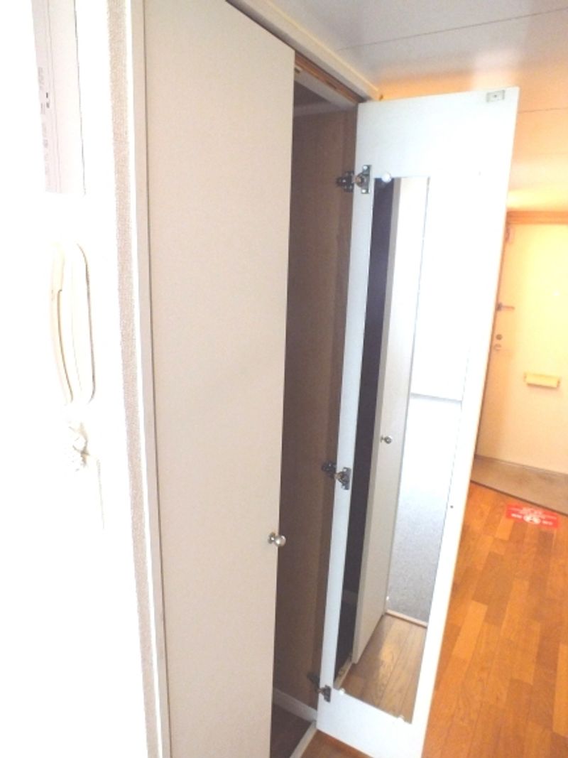 レオパレスみどり野Ａ館 収納