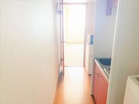 レオパレスウッドさちが丘 玄関
