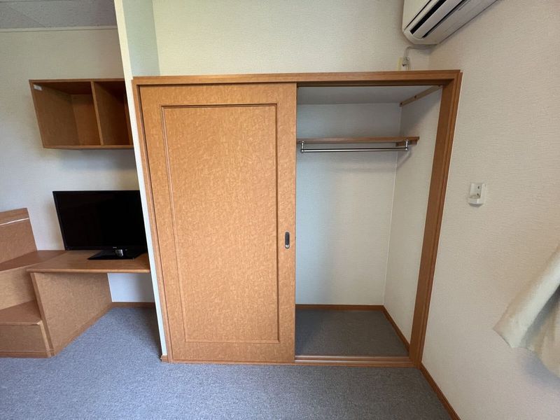 レオパレスクレシア 収納