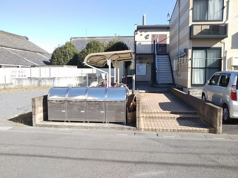 レオパレス喜勇 エントランス