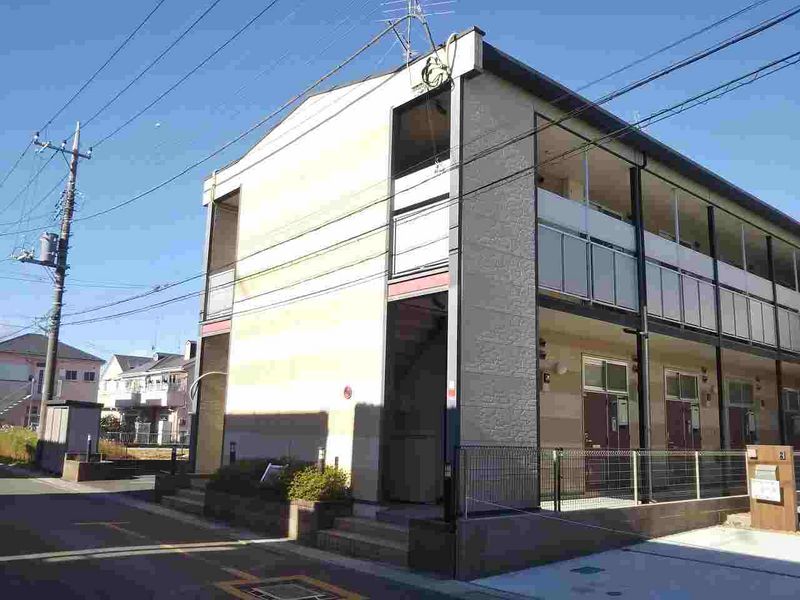 レオパレスフレッサ エントランス