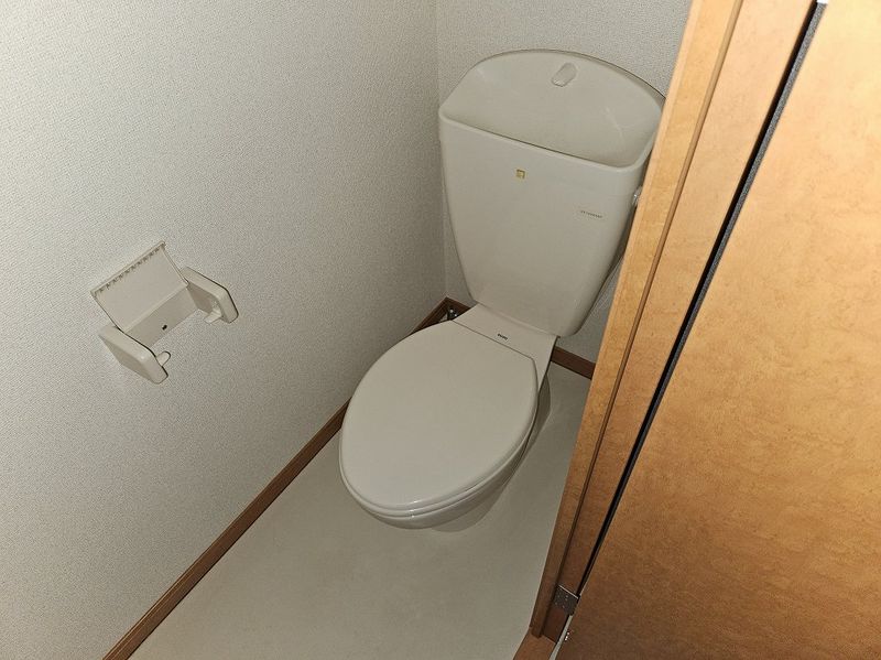 レオパレスひまわり トイレ