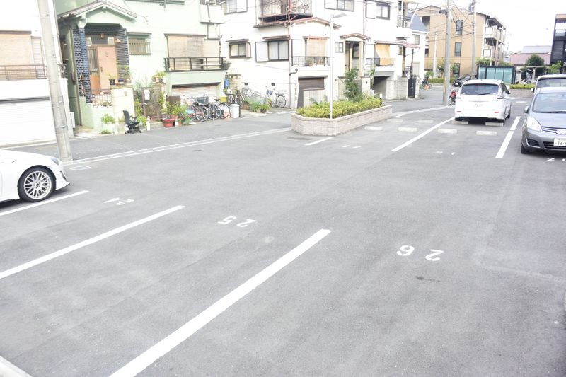 レオネクストリバーサイドⅠ 駐車場