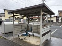 LEONEXT Musk Rose Shared spaces