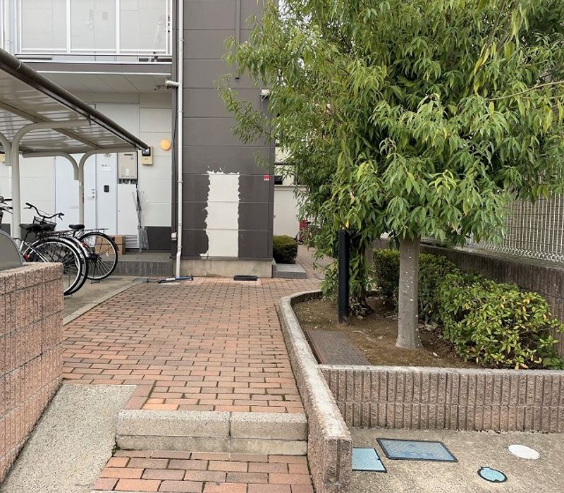 レオパレスルミエール エントランス