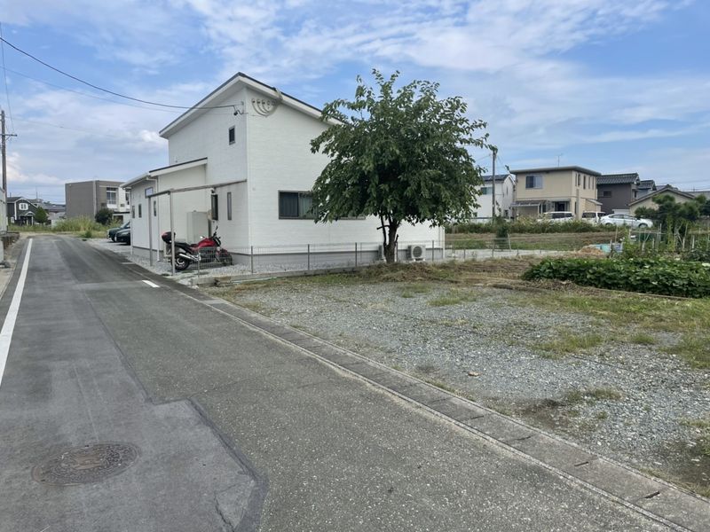 レオパレスルナ 駐車場