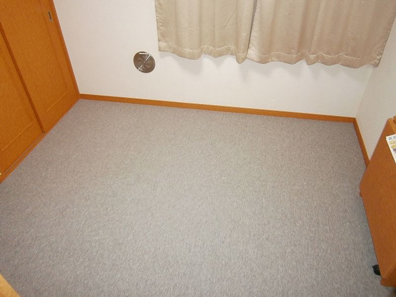 レオパレスサツキ 居間