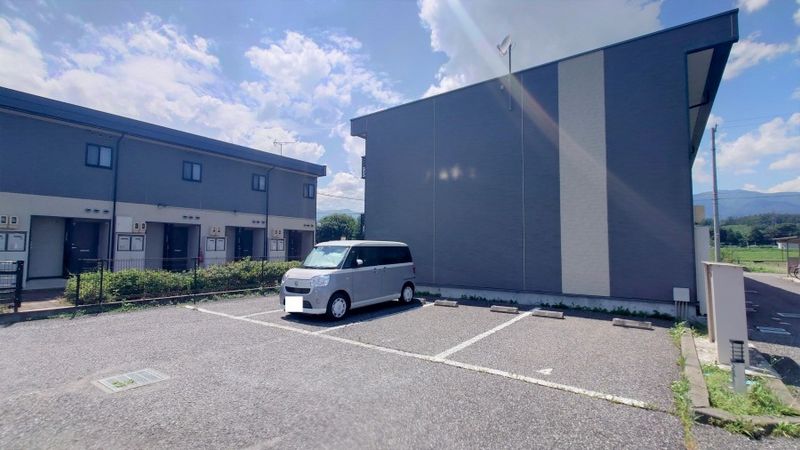 leopalace Liebe Garten Parking lot