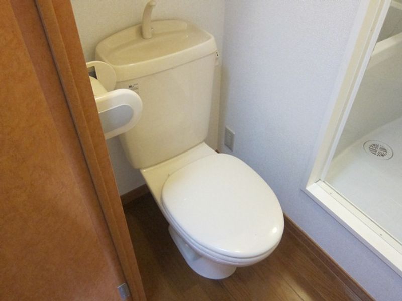 レオパレスボンジュール トイレ