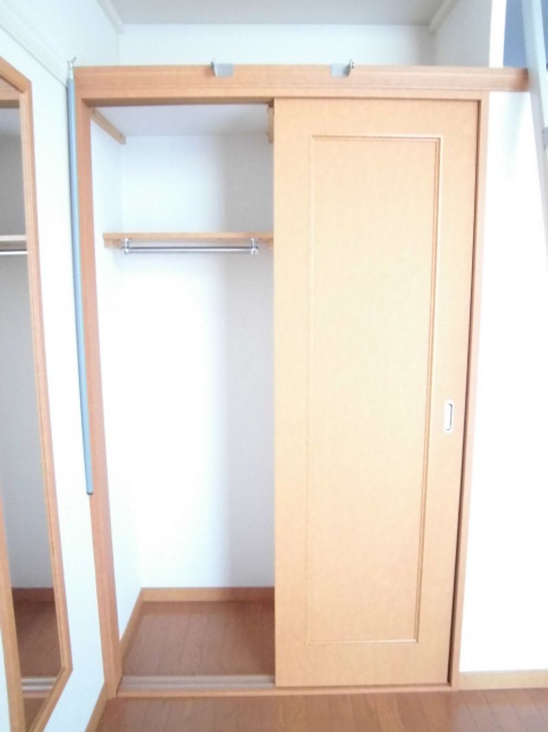 レオパレスガーデンヒルズ 収納