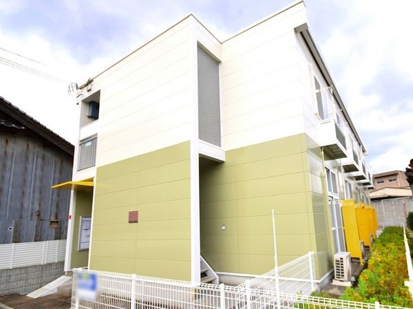 レオパレスマルイト２ 外観