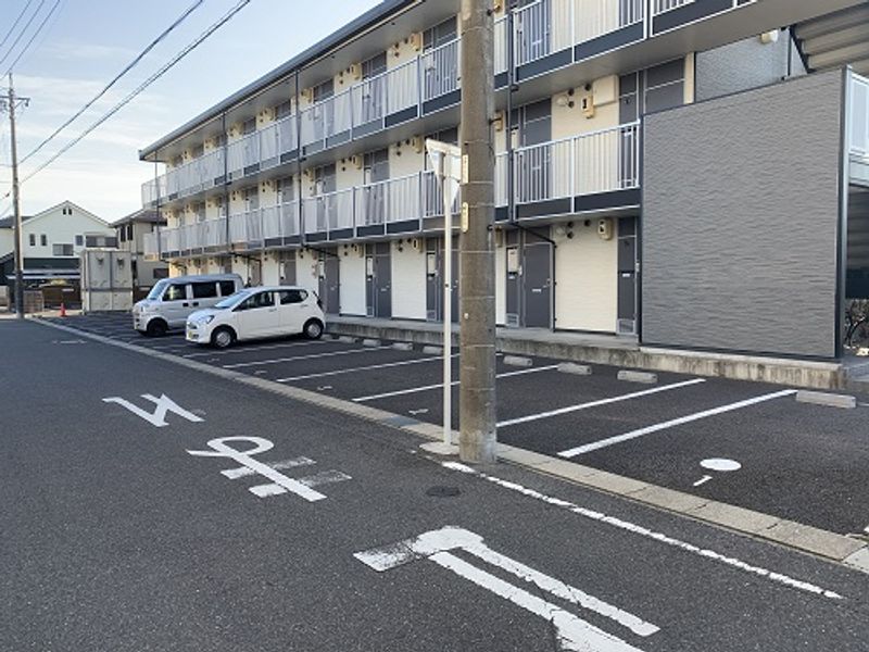 レオパレスハーディン　ドライブ 駐車場