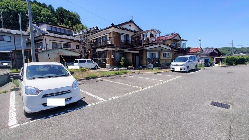 レオパレスムイ　オエステ 駐車場