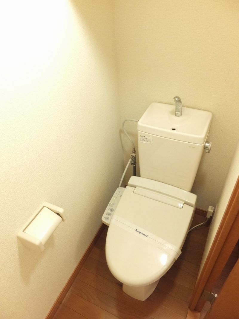 レオパレスディアマンテ トイレ