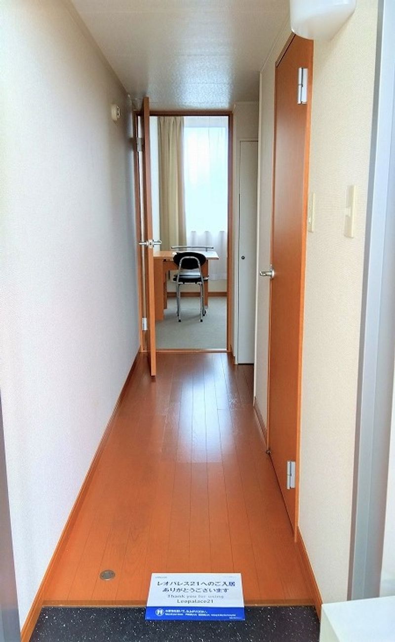 レオパレスオアゾ　Ａ 玄関