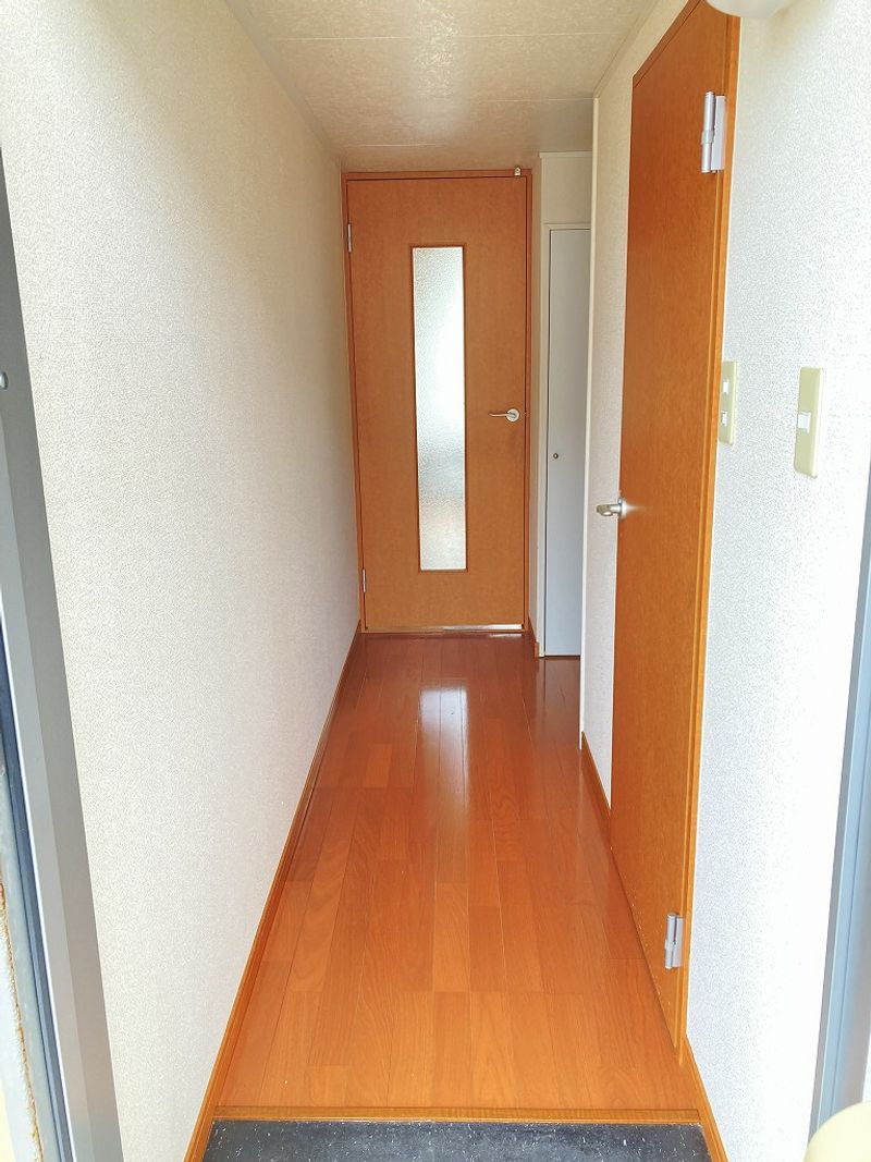 レオパレスＪＫ 玄関