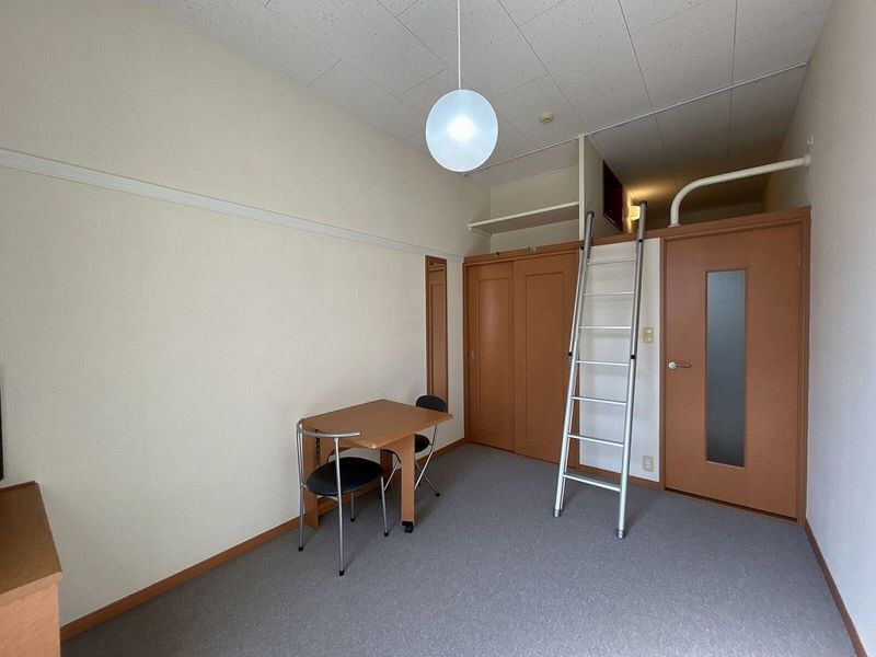 レオパレス風の丘 居間