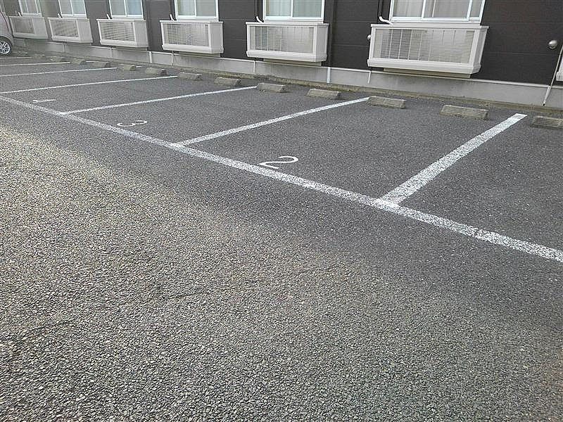 レオパレス松菊 駐車場