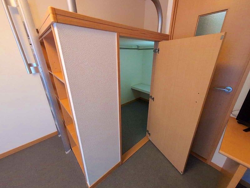 レオパレスマルコフォー 収納