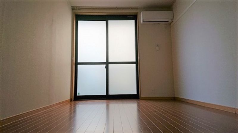 レオパレスクレール国見 居間