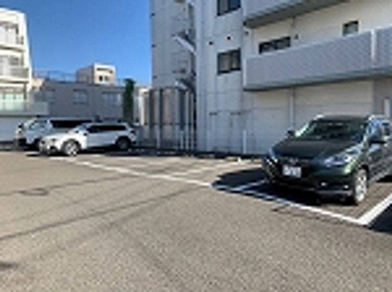 レオパレスミヤギノハギ 駐車場