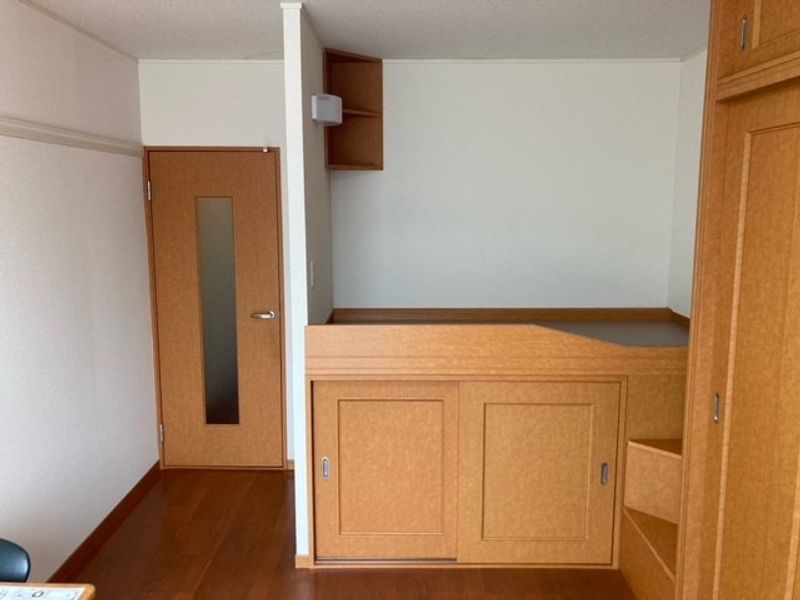 レオパレスグランドホープ 居間