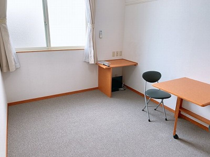 レオパレスいづみ 居間