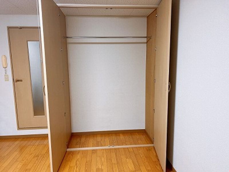 レオパレスドミール 収納
