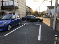 レオパレスレグルス 駐車場