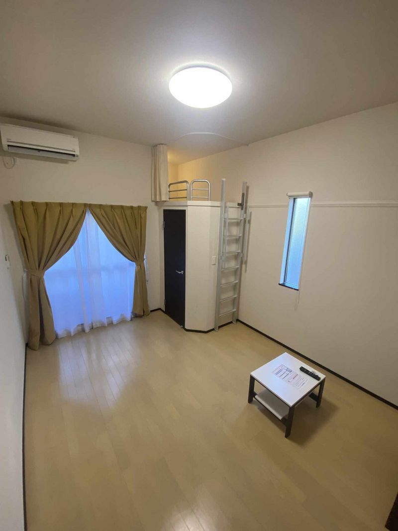 ミランダＥＡＲＴＨ 居間