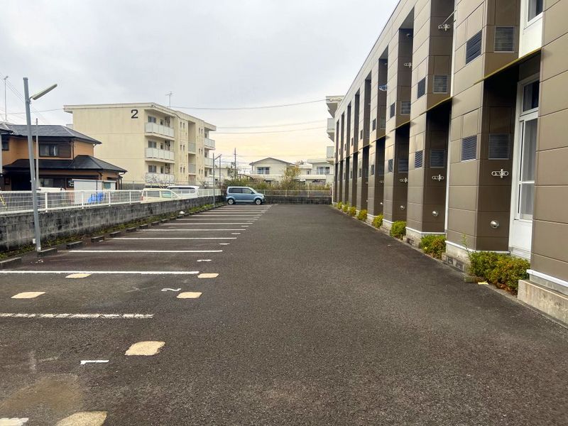レオパレスＨＡＹＡ 駐車場