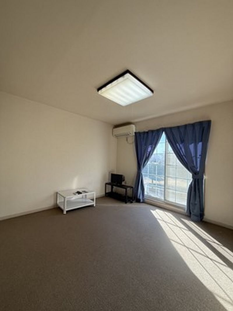 レオパレスベルエポック 居間