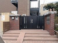 レオパレスアローステージ エントランス