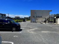 レオネクストローズ 駐車場