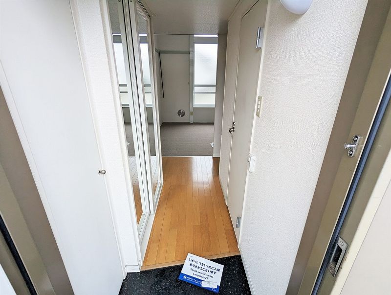 レオパレスＢａｎ 玄関