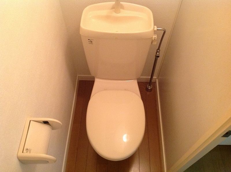 レオパレスＢＩＡＮＣＯ トイレ
