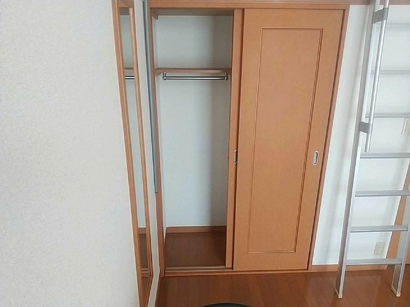 レオパレスコスモⅡ 収納
