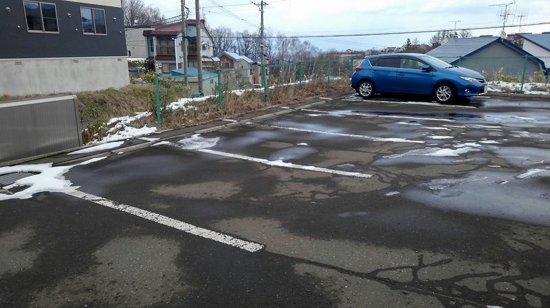 レオパレスＦＡＲＭ光Ⅱ 駐車場
