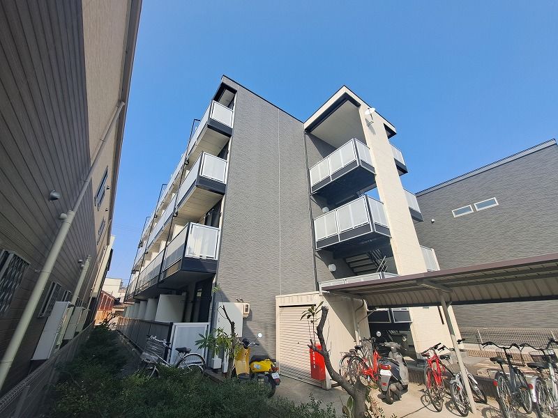 レオパレストレモロ 外観