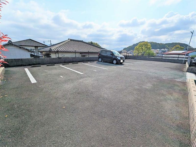 レオパレスＭＯＲＧＥＮ　ＲＯＴ 駐車場