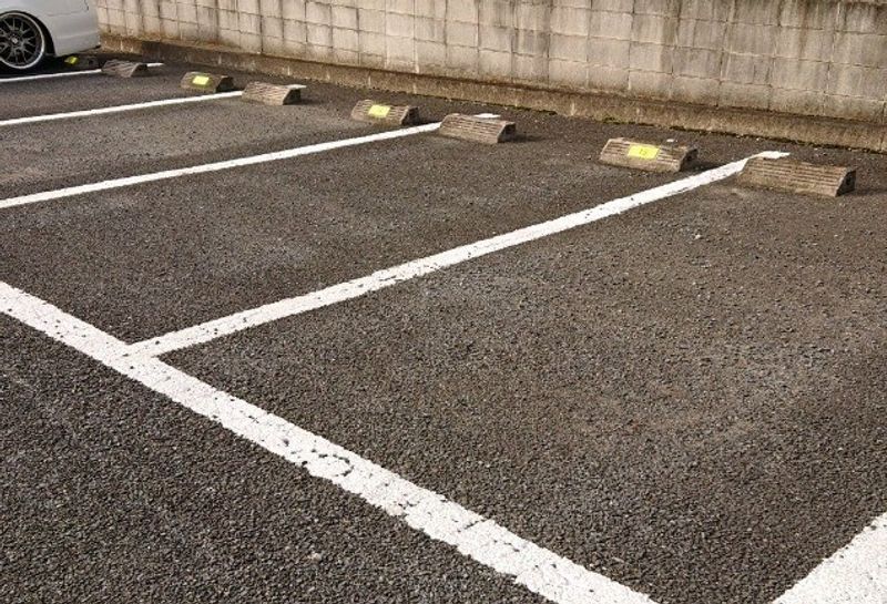 レオパレス亜紀 駐車場