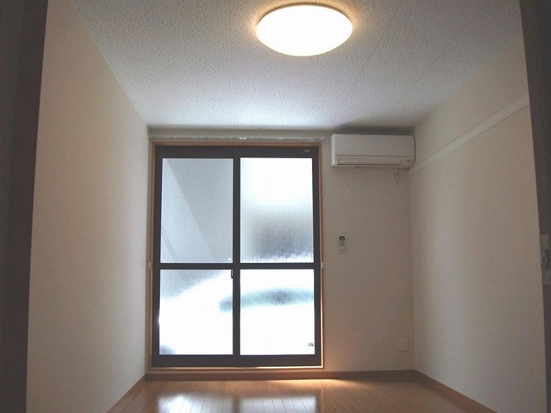 レオパレスプラスパ寿 収納