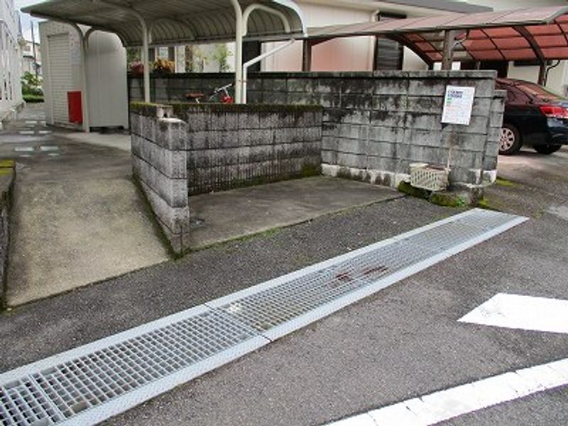 レオパレスカネマス 共用部分