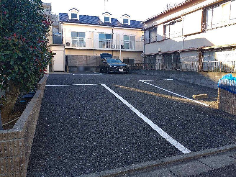 レオパレスグランデール北町 駐車場