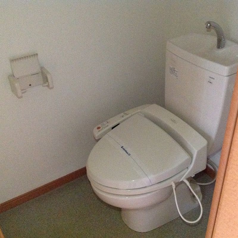 レオパレスル　トレフル トイレ