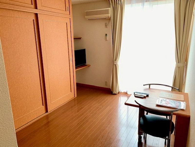 レオパレスシャイン 居間