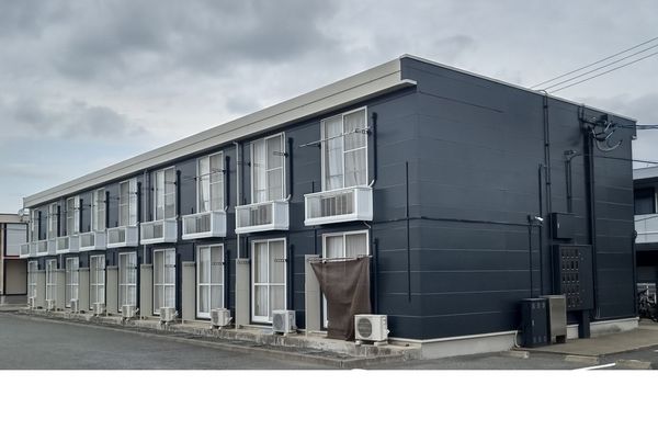 レオパレスエルミタージュ 外観